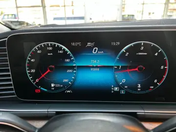 GLS 400 d 4MATIC AMG head-UP 360cam Navi SD