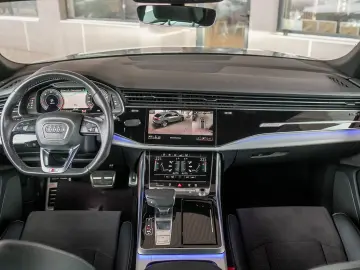 AUDI Q8 50 MHEV Sport quattro