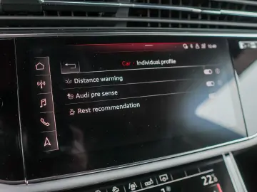 AUDI Q8 50 MHEV Sport quattro