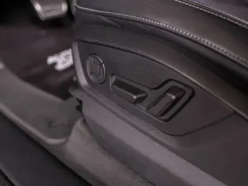 AUDI Q8 50 MHEV Sport quattro