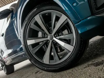 AUDI Q8 50 MHEV Sport quattro