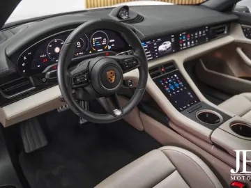 Taycan Cross Turismo 4S Panorama 360  BOSE 18w