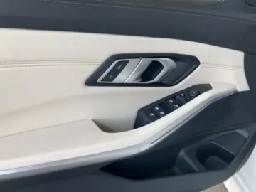 320 d Limousine StandHZG El. Panodach Panorama N