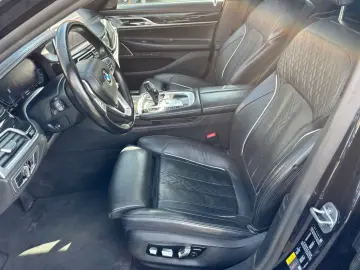 745 Baureihe 7 Lim 745 L e PANO LED LANG HEAD 36