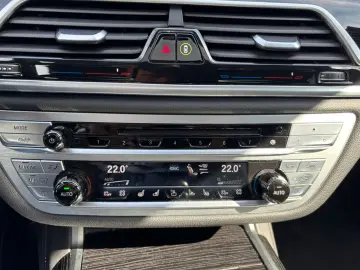 745 Baureihe 7 Lim 745 L e PANO LED LANG HEAD 36