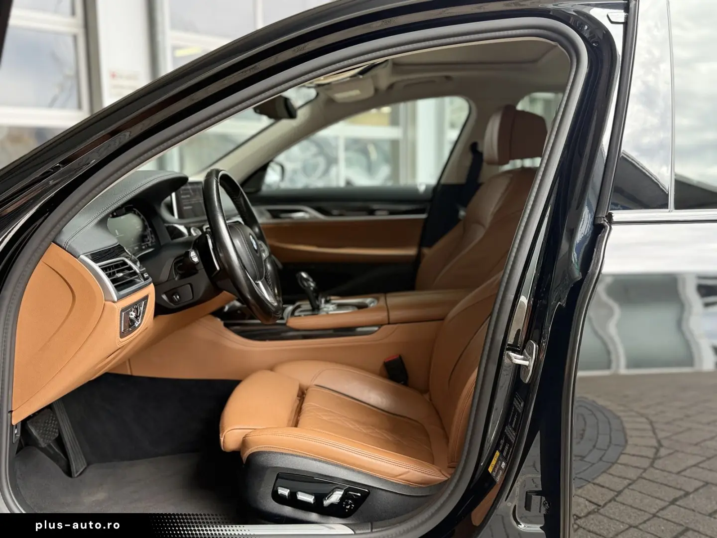 745 e 3.0 Sportautom. Head-Up ACC Pano. Ambiente