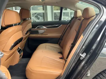 745 e 3.0 Sportautom. Head-Up ACC Pano. Ambiente