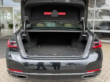 745 e 3.0 Sportautom. Head-Up ACC Pano. Ambiente