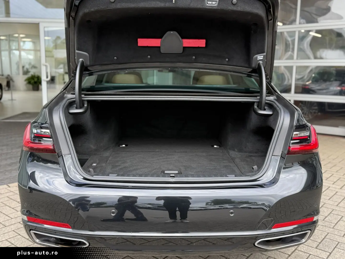 745 e 3.0 Sportautom. Head-Up ACC Pano. Ambiente