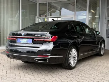 745 e 3.0 Sportautom. Head-Up ACC Pano. Ambiente