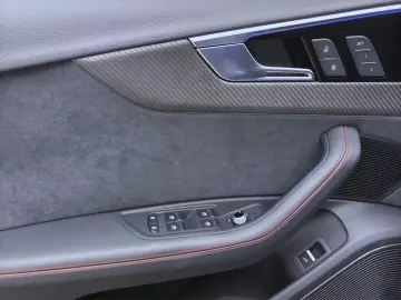 RS4 Avant Q PANO NAVI  MATRIX B&O HuD