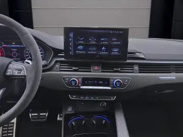 RS4 Avant Q PANO NAVI  MATRIX B&O HuD