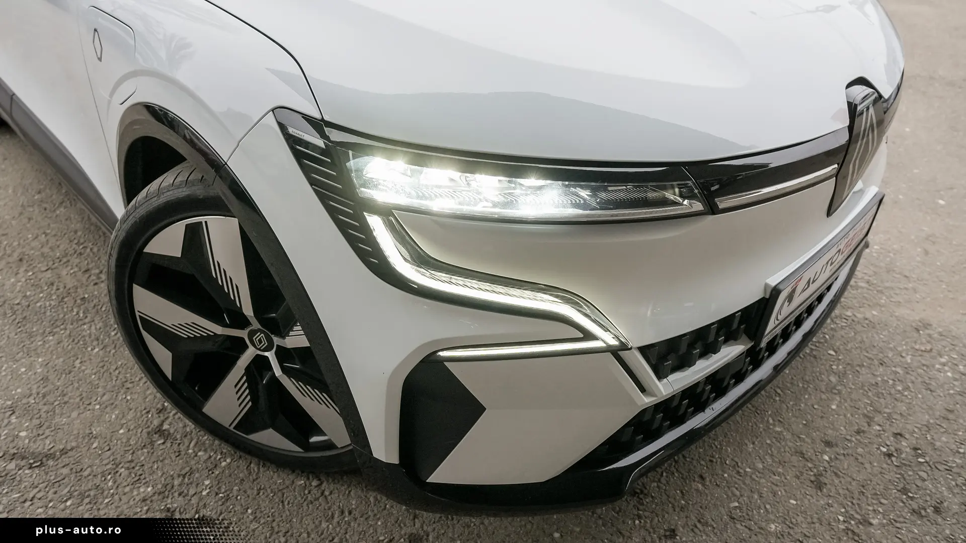 RENAULT MEGANE E-TECH Electric