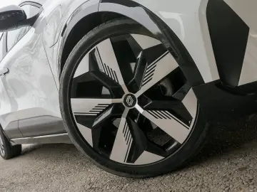 RENAULT MEGANE E-TECH Electric