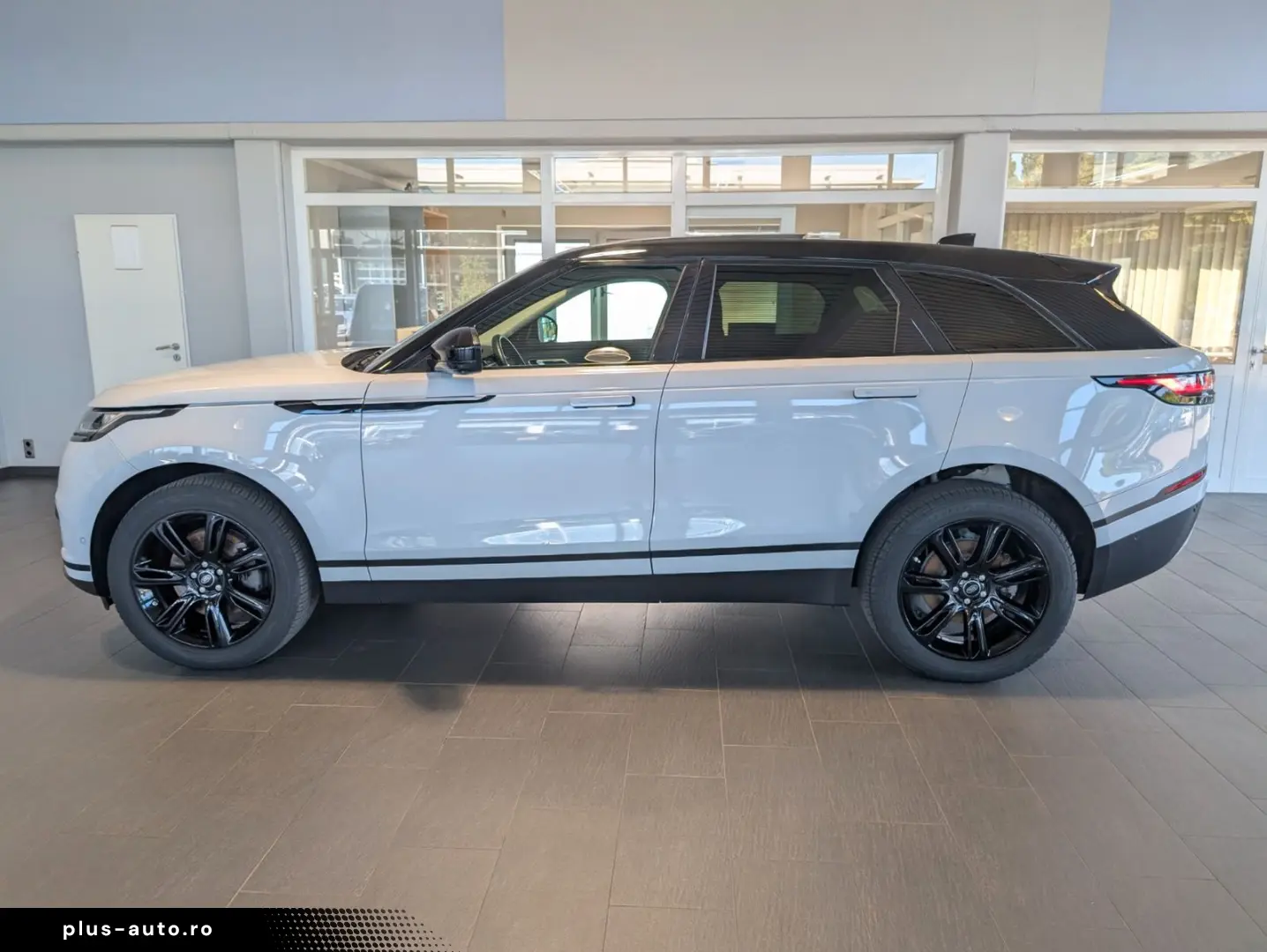 Range Rover Velar D200 Panorama AHK Kontrast 20