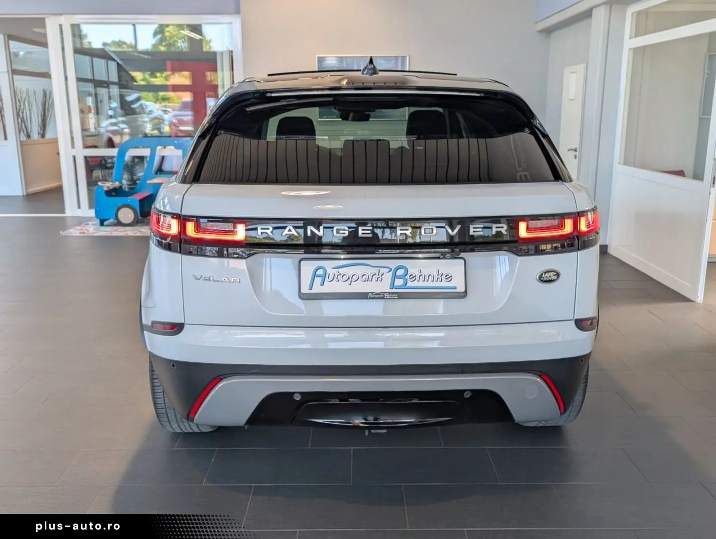 Range Rover Velar D200 Panorama AHK Kontrast 20