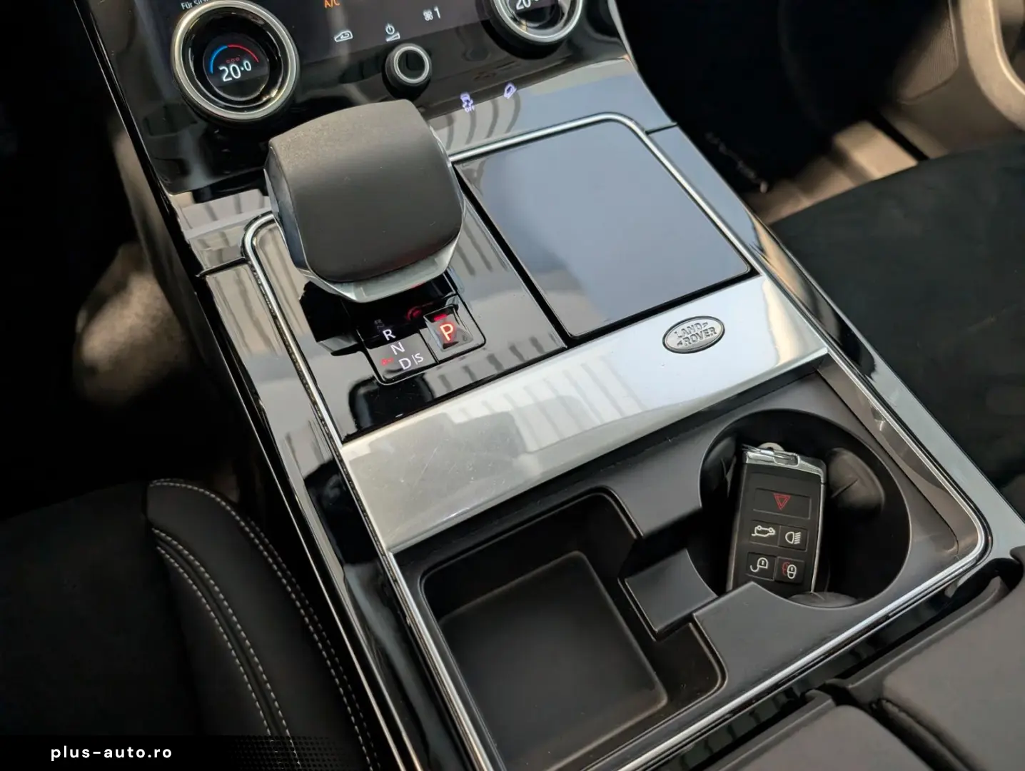 Range Rover Velar D200 Panorama AHK Kontrast 20