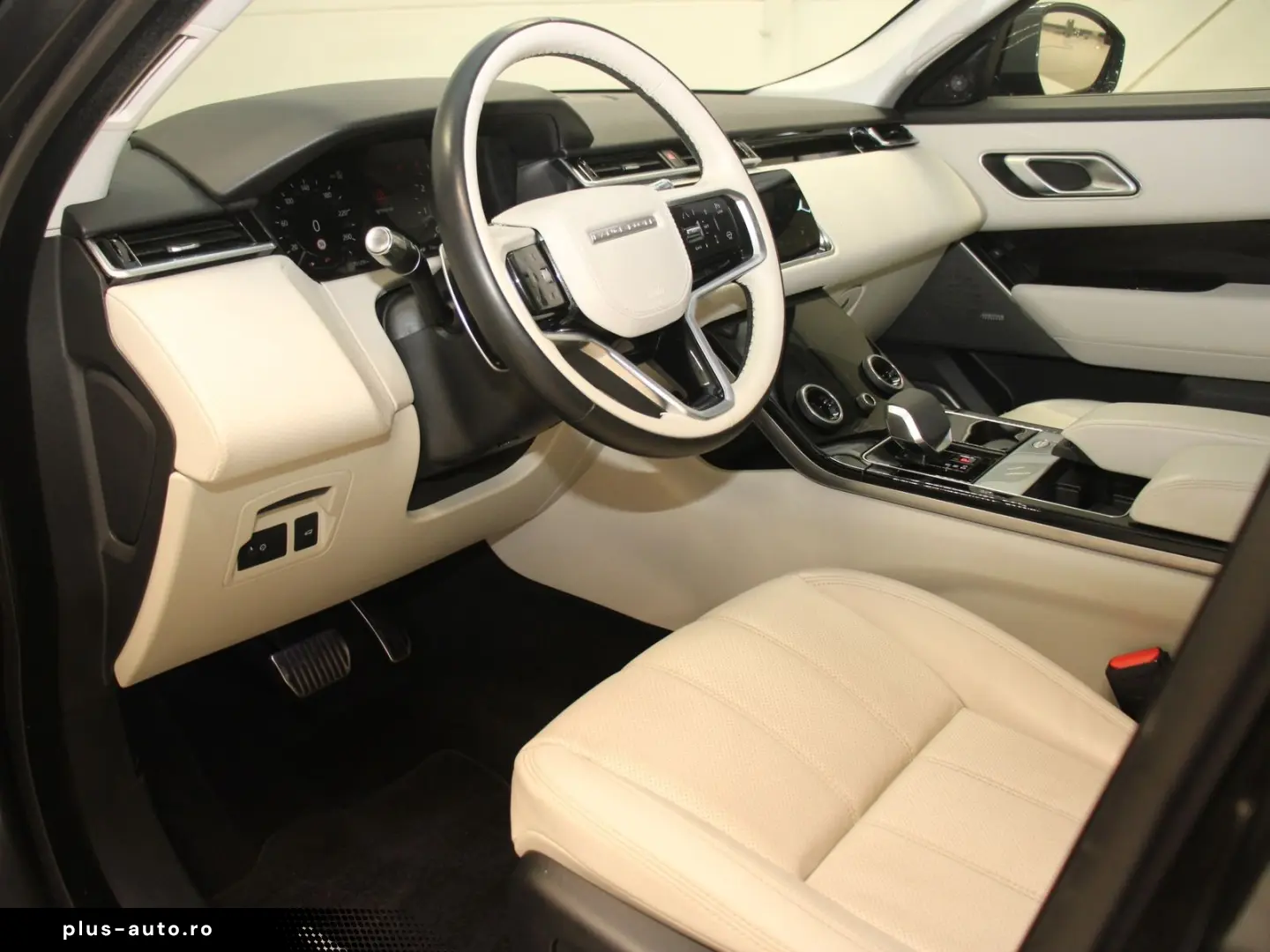 Range Rover Velar P250 R-Dynamic SE Head-Up DAB