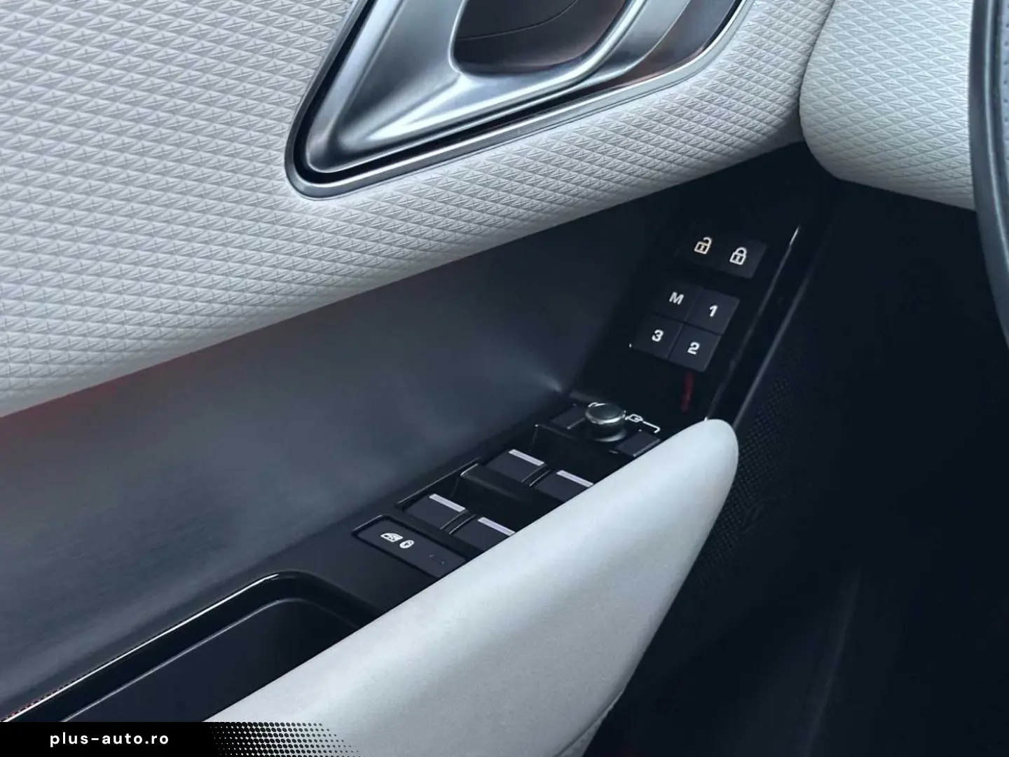 Range Rover Velar Diesel 300d R-Dynamic -Standhz