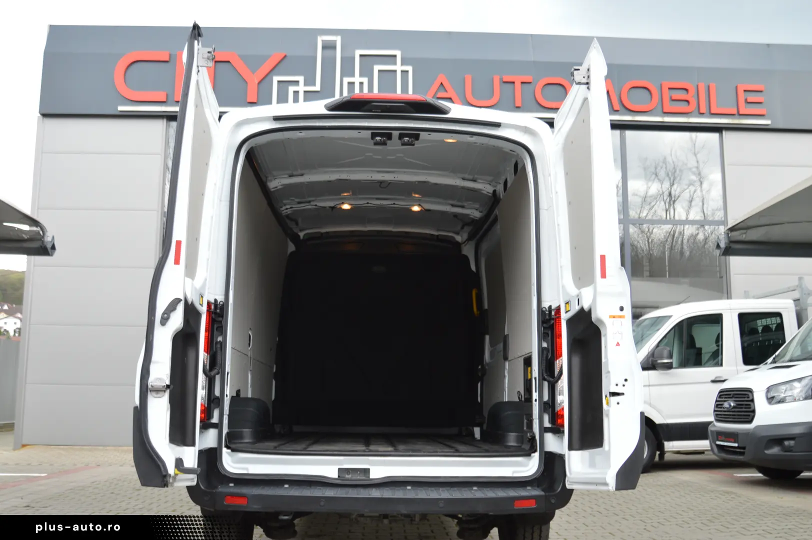 FORD E-TRANSIT  N2 L2H2 Masa max.3900KG