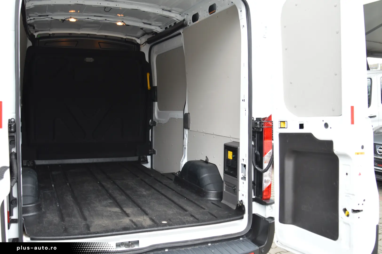 FORD E-TRANSIT  N2 L2H2 Masa max.3900KG