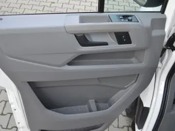 VOLKSWAGEN CRAFTER L4 2.0TDI Cabina Dubla 7 Locuri