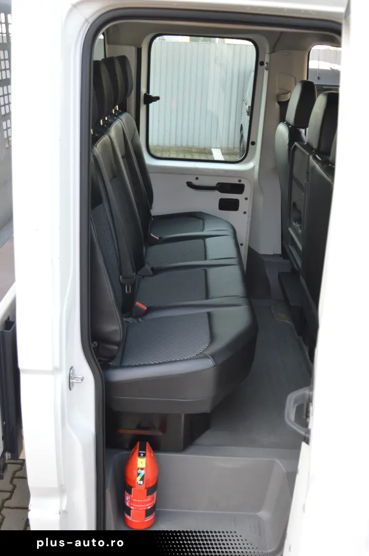 VOLKSWAGEN CRAFTER L4 2.0TDI Cabina Dubla 7 Locuri