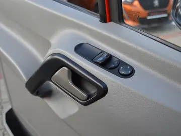 Mercedes-Benz SPRINTER 316 CDI Cabina Dubla 6 Locuri