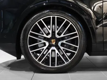 Cayenne E-Hybrid BOSE Massage HD Matrix 22