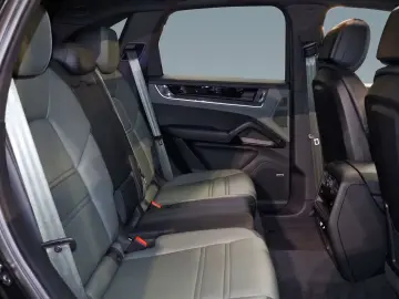 Cayenne E-Hybrid BOSE Massage HD Matrix 22