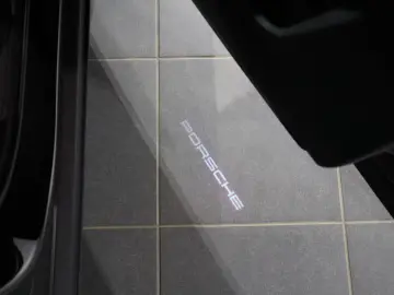 Cayenne E-Hybrid BOSE Massage HD Matrix 22