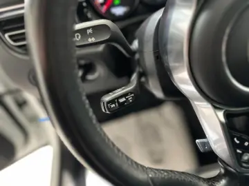 Macan S PDK Navi Leder LED Luftfed. Panorama 20