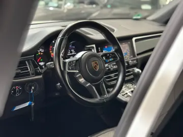 Macan S PDK Navi Leder LED Luftfed. Panorama 20