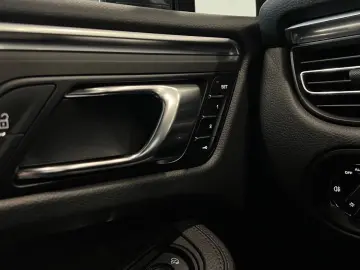 Macan III PANO AHK PDLS  Totwinkel ACC Kamera