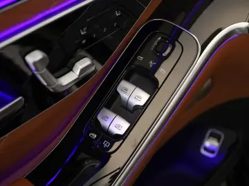 S 580 lang AMG DIGITAL Pano HUD HighEndFond 21