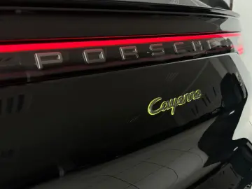 Cayenne Coupe Platinum Ed. SportAbgas. Pano Luft
