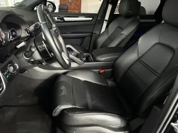 Cayenne Coupe Platinum Ed. SportAbgas. Pano Luft