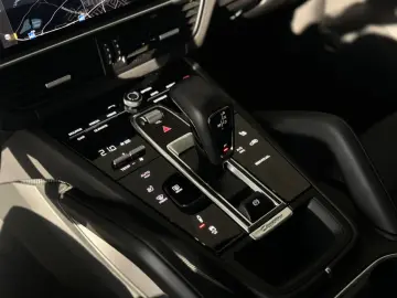 Cayenne Coupe Platinum Ed. SportAbgas. Pano Luft