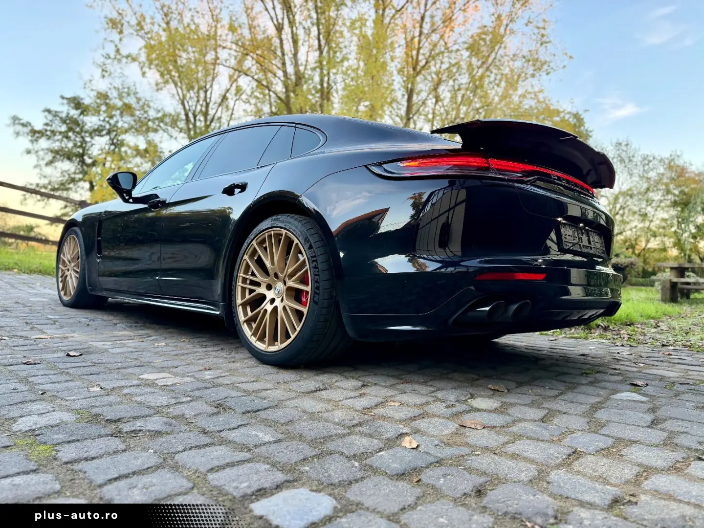 Panamera GTS Matrix H-UP Sport Design Approved