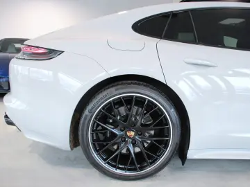 Panamera GTS  Matrix LED PDLS  HUD Panorama 360