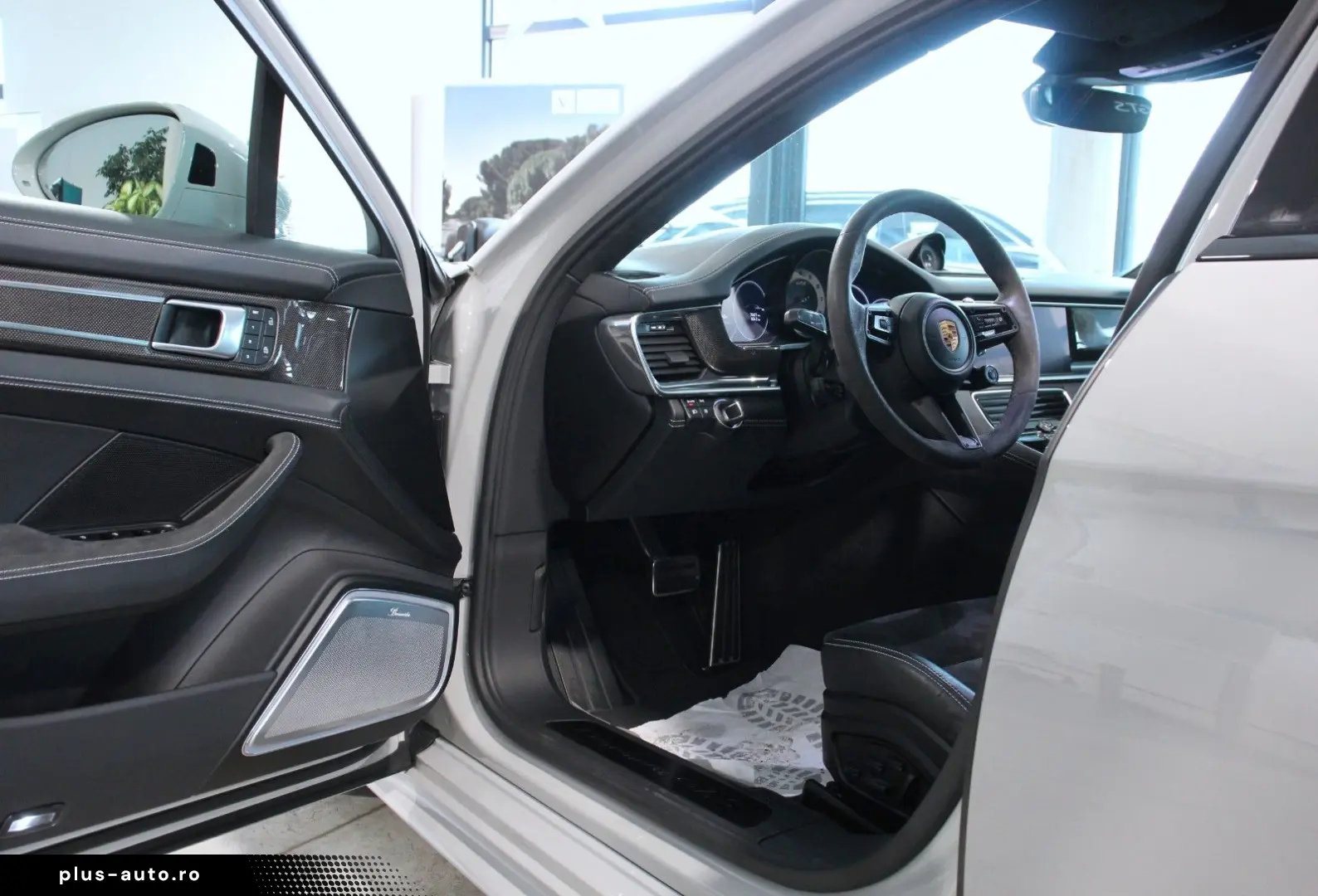 Panamera GTS  Matrix LED PDLS  HUD Panorama 360