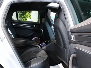 Panamera GTS  Matrix LED PDLS  HUD Panorama 360