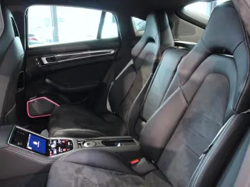 Panamera GTS  Matrix LED PDLS  HUD Panorama 360