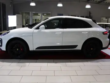 Macan S