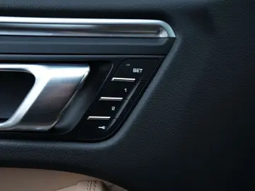 MACAN 2.0 SPORTDESIGN-PANO-SPORTSITZE-MEMORY-20S