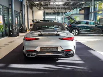 SL 63 AMG 4M  MATTLACK Lift MANUFAKTUR Interieur