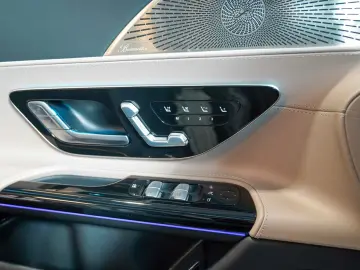 SL 63 AMG 4M  MATTLACK Lift MANUFAKTUR Interieur