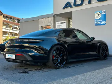 Taycan ACC Perf.Batterie  22  Luftfeder Kamera