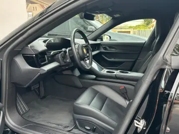 Taycan ACC Perf.Batterie  22  Luftfeder Kamera