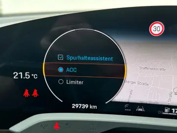 Taycan ACC Perf.Batterie  22  Luftfeder Kamera